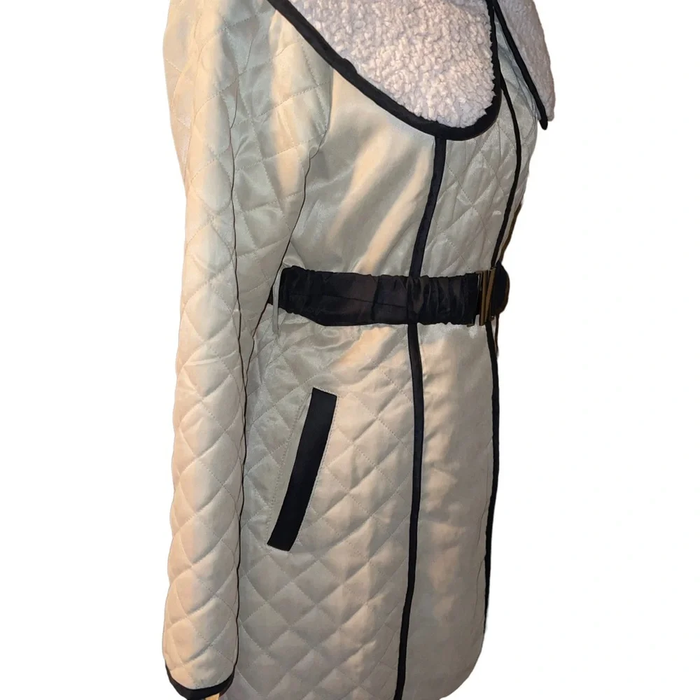 Ryu 3/4 Length Coat Women’s Size Small Belted Black and Cream - Picture 5 of 9